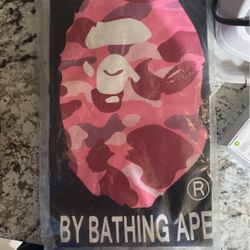 BATHING BY APE ( NEGOTIABLE)