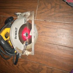 DeWalt Skill Saw 