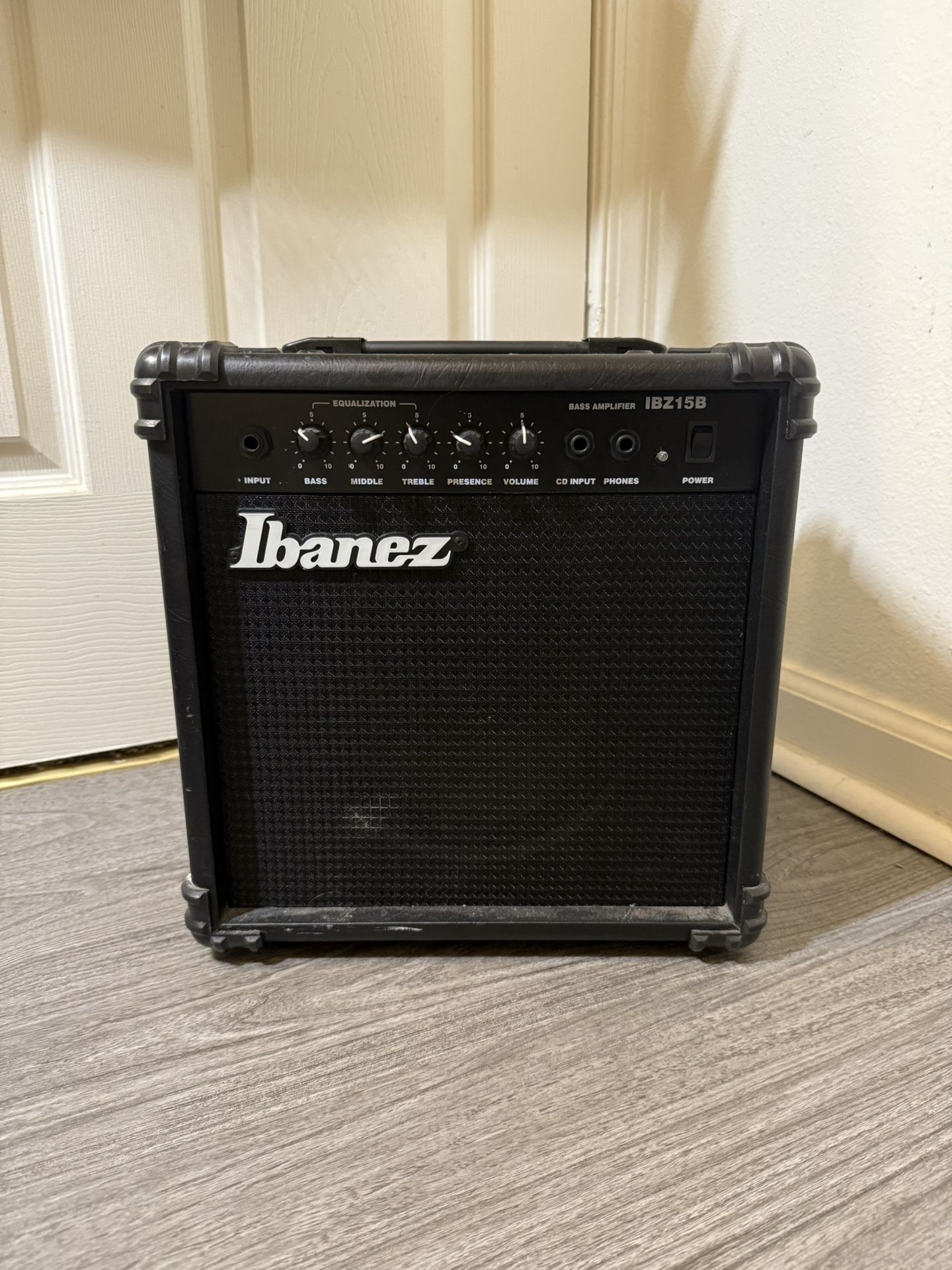 Ibanez IBZ15B 38 W Electric Bass Combo Amp