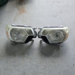 2012-2015 Toyota Tacoma Headlights
