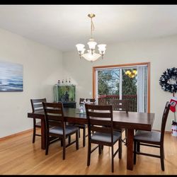 Dining Room Table And 6 Chairs 