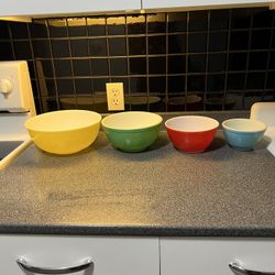 Primary Color Vintage Pyrex Bowl Set