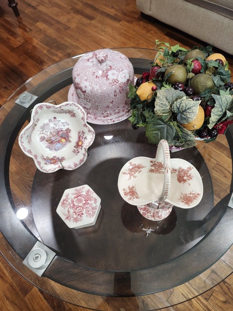 Kitchen Decor In Great Condition