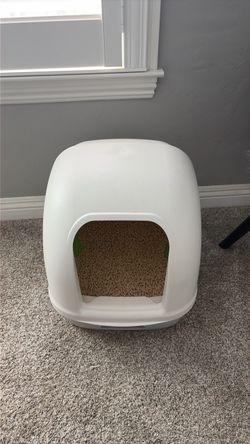 Hooded Cat Litter Box