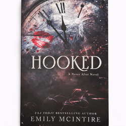 Hooked - Emily Mcintire