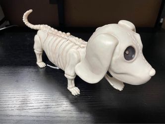 NEW - barking skeleton dog with wagging tail and lighted eyes - moving jaws