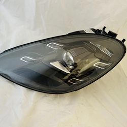 OEM Porsche 718 Matrix LED Headlight – Left (Driver Side) Part#: 982.941.039.AJ