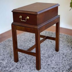 Vintage Henredon Mahogany Traditional Inlaid Standing Jewelry Box