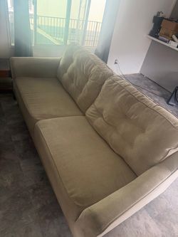 Sofa w/Pull Out Bed
