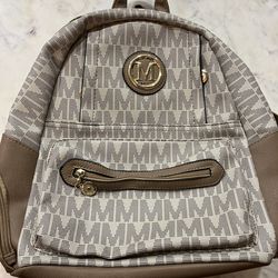 Backpack like new