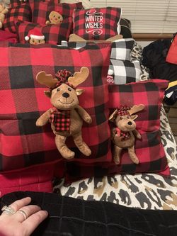 Hand Crafted Pillows For The Holidays $5 And $8