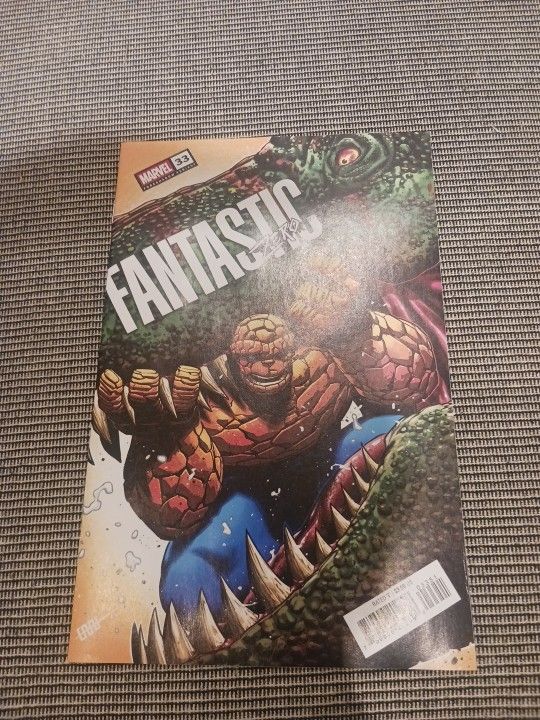 FANTASTIC FOUR #33 CAFU FORESHADOW VARIANT [DOOM] JUNE 2025