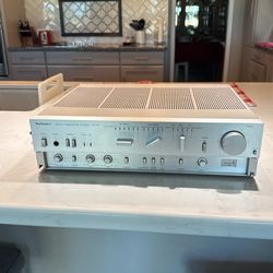 Technics Integrated Amplifier SUV. 9