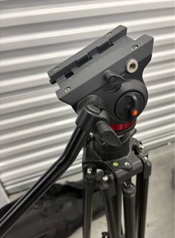 Manfrotto 028B tripod with fluid head