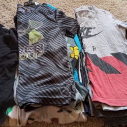 Boy Clothes Clean Size 4 and 5 All For $15.00 ,Shirts,Shorts And Pajamas 