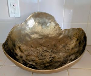 Gold decorative bowl