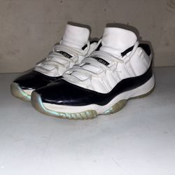 Jordan 11 Emerald Size9.5 Men’s 