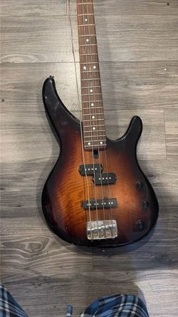 Yamaha TRBX174EW Bass