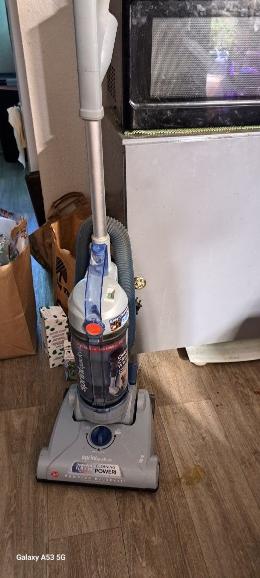 Hoover Sprint Quick Vacuum