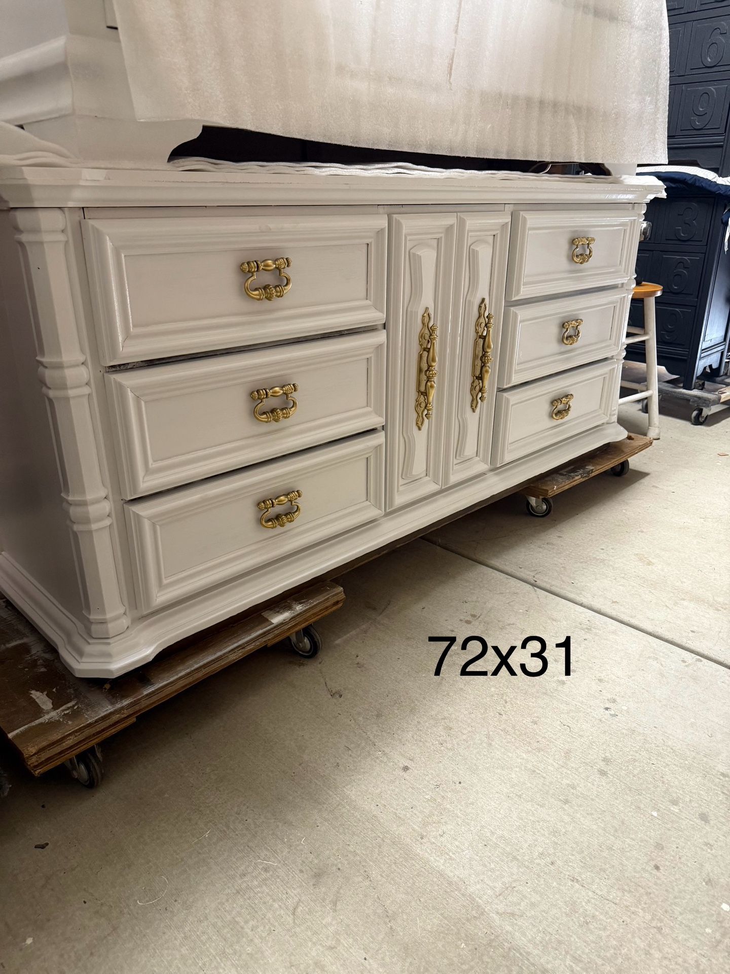 Dresser