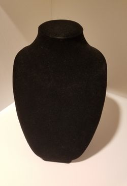 Necklace display piece