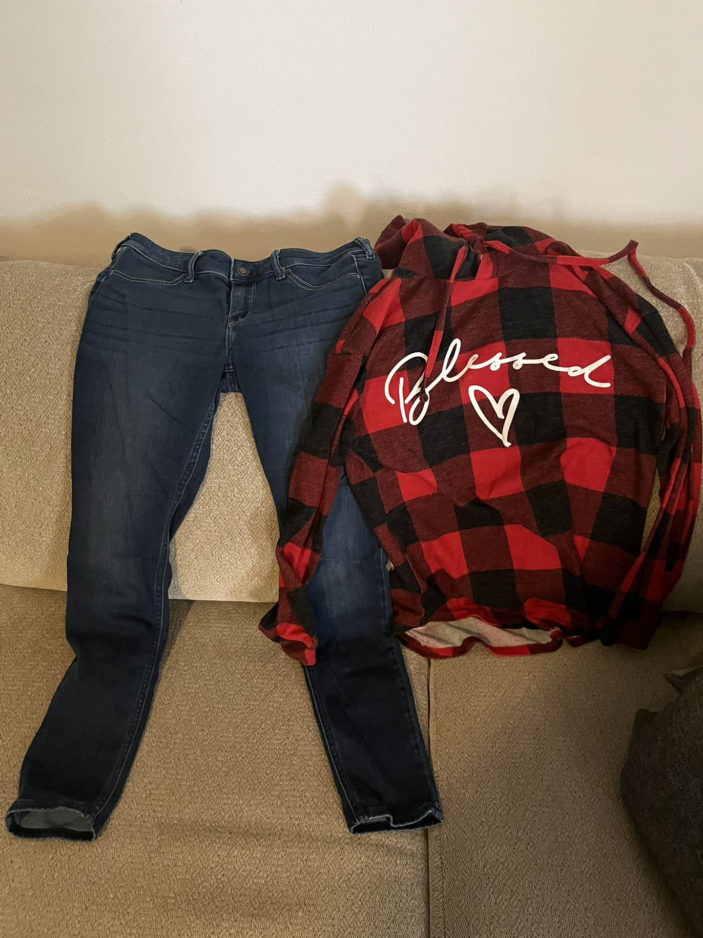 Juniors Size Small Outfit