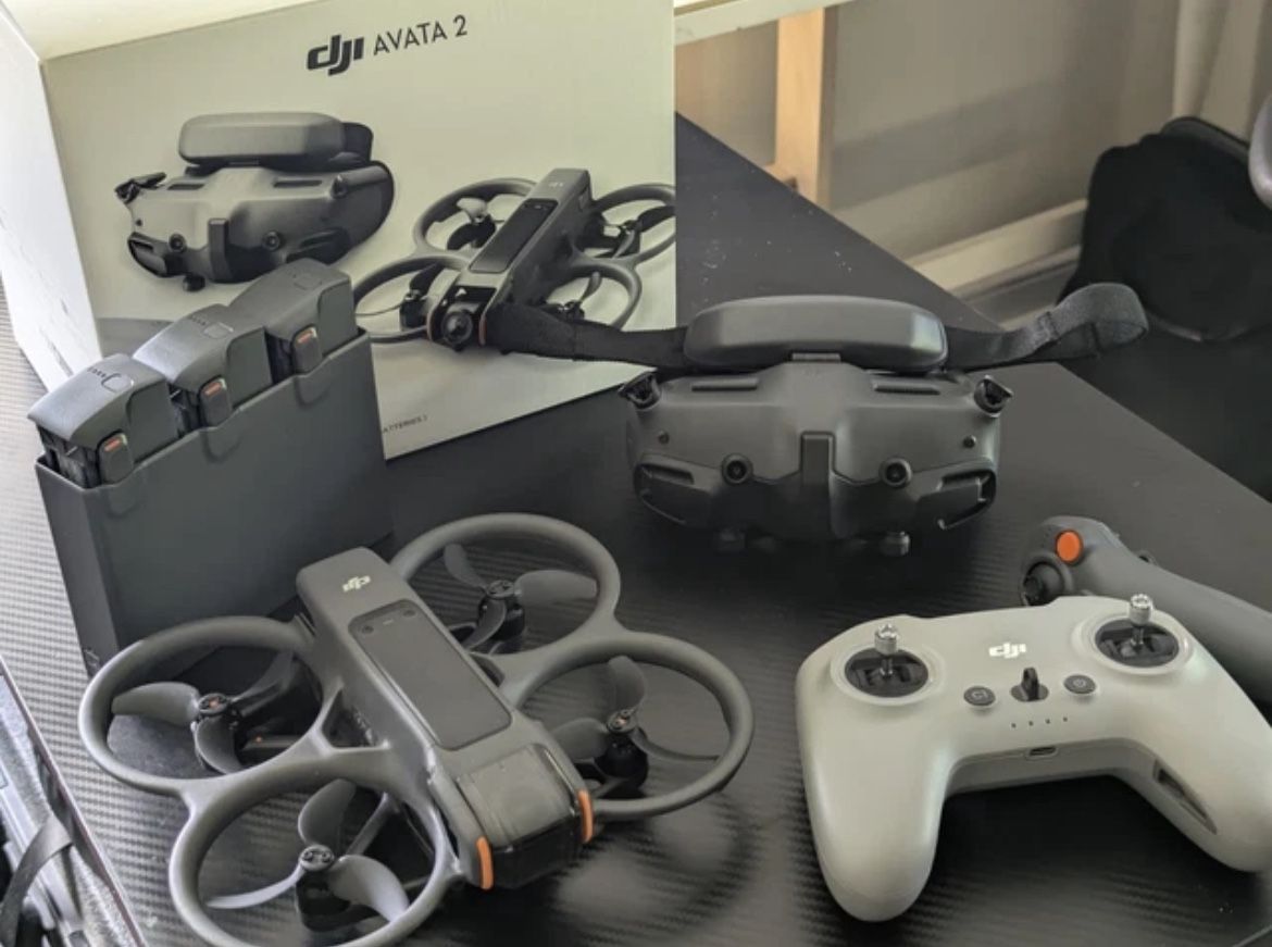 DJI Avatar 2 Fly More Combo with Three Batteries, RC Motion and Controller