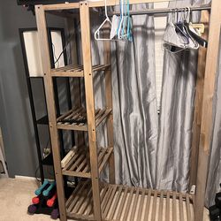 Garment rack and clothes hangar