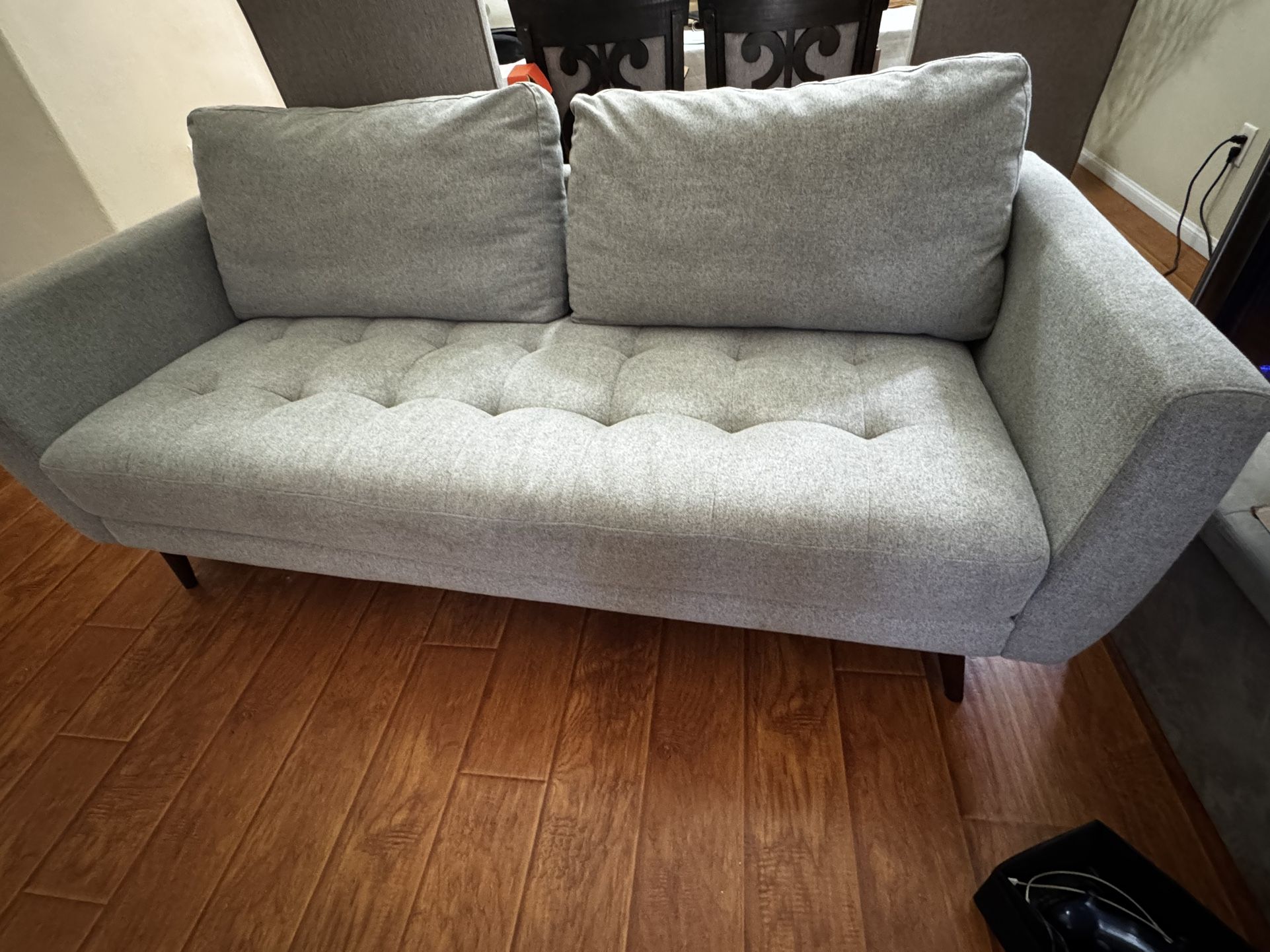 NEED TO GO GREY COUCH!!!