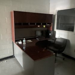 Several desks with chair