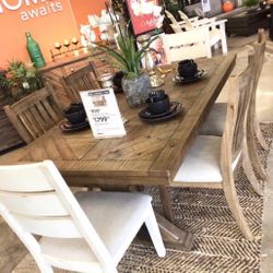 Grindleburg Light Brown Rectangular Dining Room Set / Dining table and Chairs 
