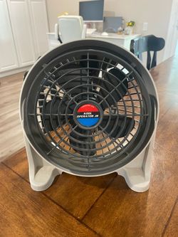 Desk fan