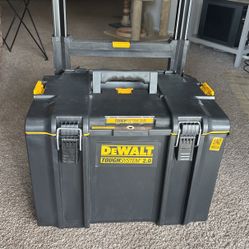 DeWalt Tough System 2.0