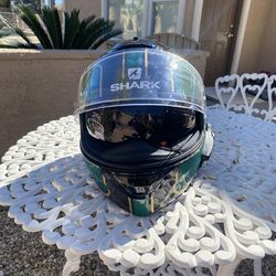 Shark Spartan Carbon Fiber