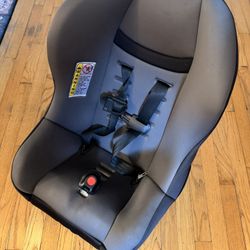 Convertible Car Seat - Lightweight Black And Gray