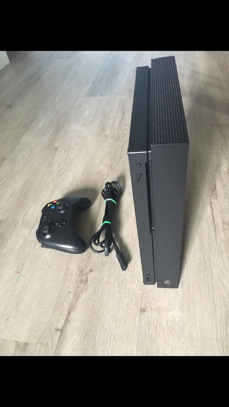 Xbox One X With Controller