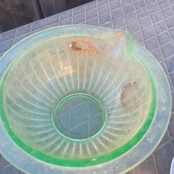 Anchor Hocking Glass Ribbed Uranium Mixing Bowl