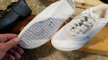 Reebok women's comfort walking shoes sz 9.5 new