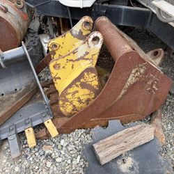 24” Wain Roy Bucket  1/4 Yard