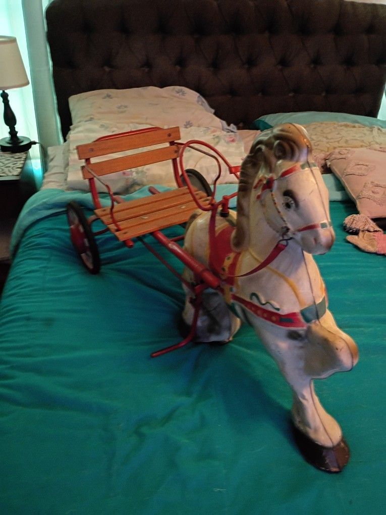 Horse Wagon,  Peddles Around. 66 Yrs Old Like New 