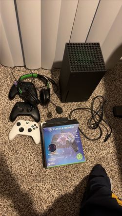 Xbox Series X Bundle – 4 Controllers + Turtle Beach Headset