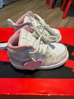 Baby girl Jordan Mid sz 6C