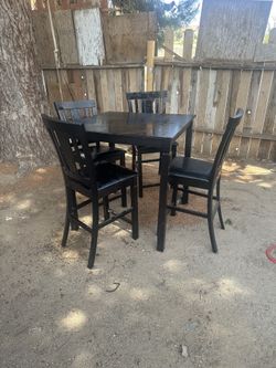 Kitchen table