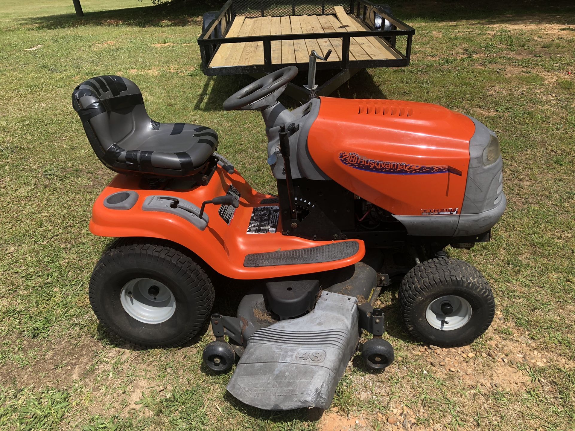 Husqvarna Yth2148 Riding Mower for Sale in Loganville, GA OfferUp
