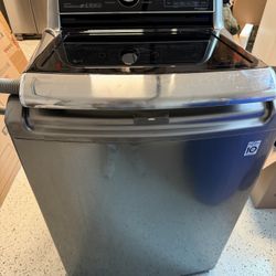 1 Year Old Like New Washer