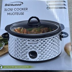 Brentwood Slow Cooker-(In Original Box/Never Used)