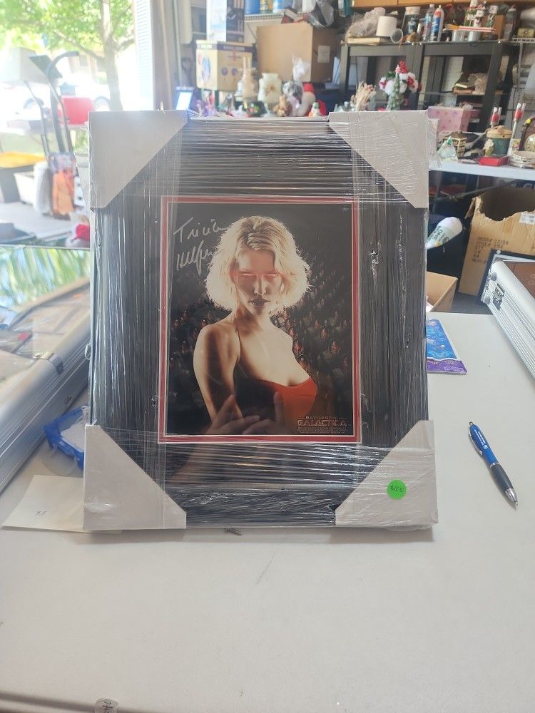 Trisha Helfer 8×10 Framed Autograph Photo Battlestar Galactica