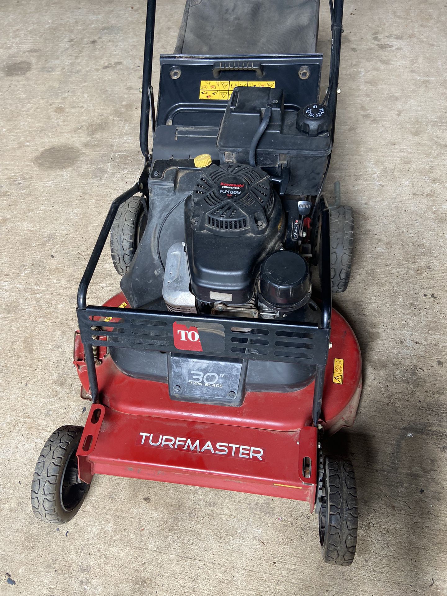 Commercial Lawnmower 