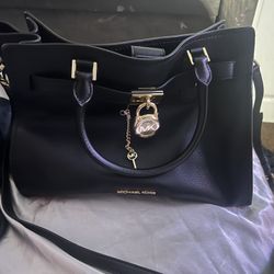 micheal kors purse
