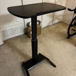 Stand Up Desk/ Lectern Pneumatic Adjustable